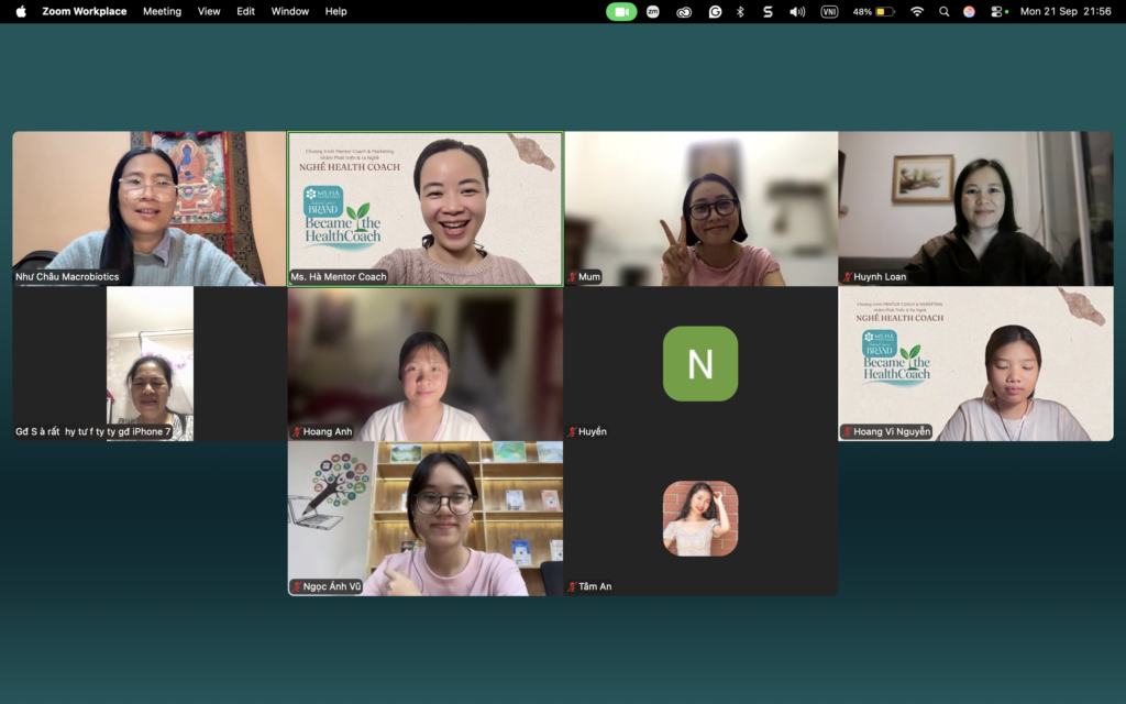 Ms. Hà Mentor Coach hướng dẫn phương pháp làm chủ câu trả lời của AI và ứng dụng AEO cho Health Coach tại chương trình Đồng Hành xây Kênh thương hiệu Nhà HealthCoach.